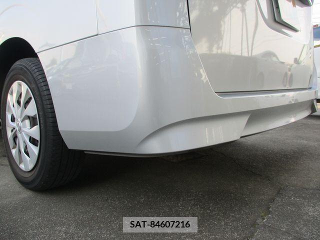 Nissan SERENA 2017-12 335273-13