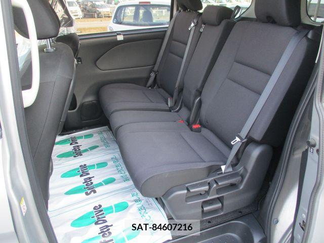 Nissan SERENA 2017-12 335273-27