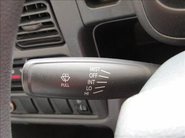 Nissan CLIPPER 2017-05 8706-7