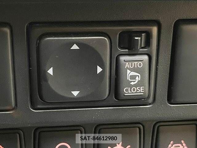 Nissan JUKE 2018-11 335196-14