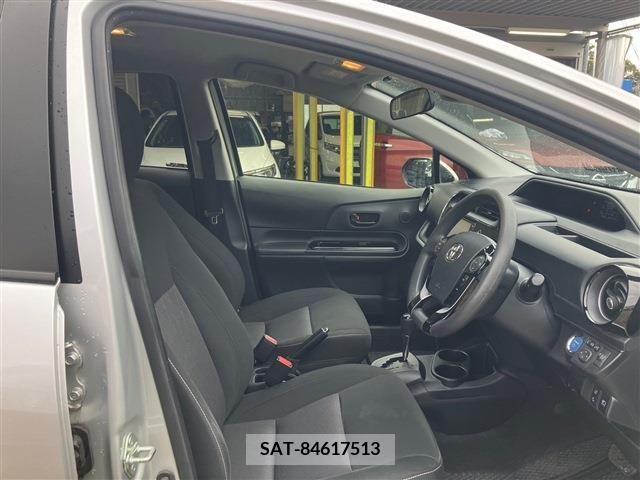 Toyota AQUA 2020-12 212626-11