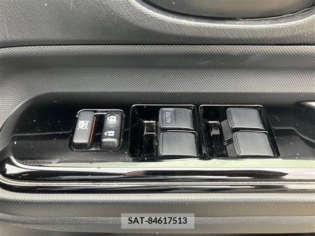 Toyota AQUA 2020-12 212626-12