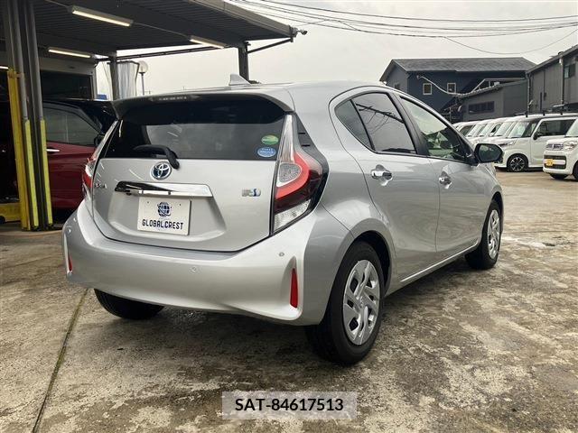 Toyota AQUA 2020-12 212626-9