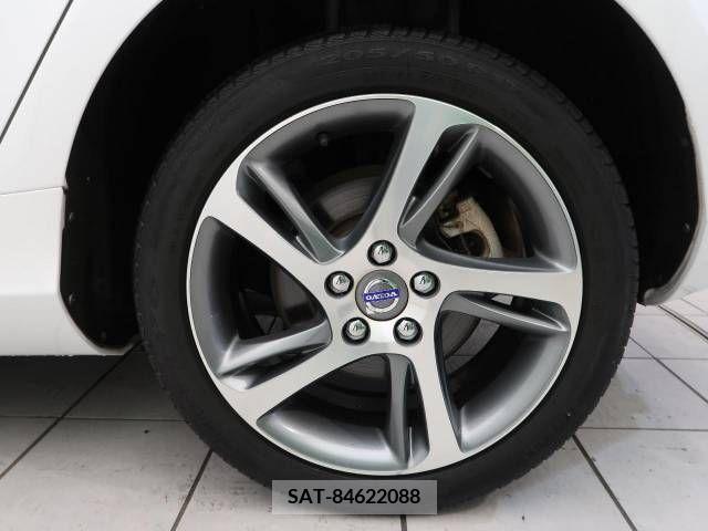 Volvo V40 2015-07 341995-13