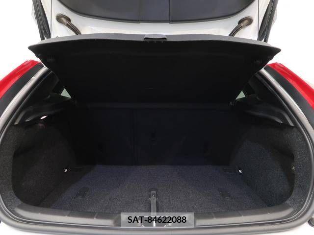Volvo V40 2015-07 341995-12