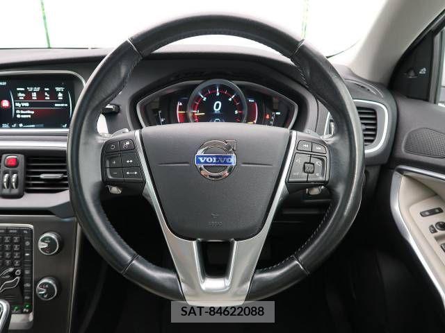 Volvo V40 2015-07 341995-11