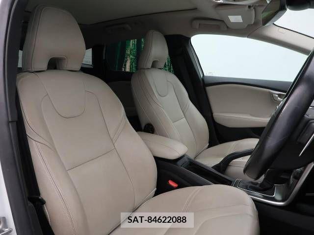 Volvo V40 2015-07 341995-9