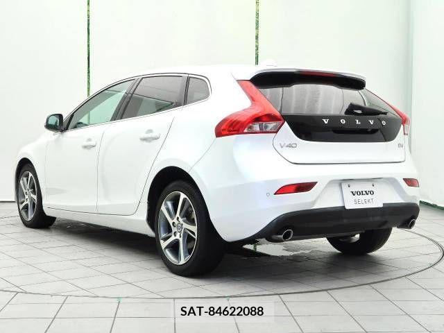 Volvo V40 2015-07 341995-19