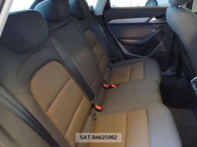 Audi Q3 2012-09 356593-18