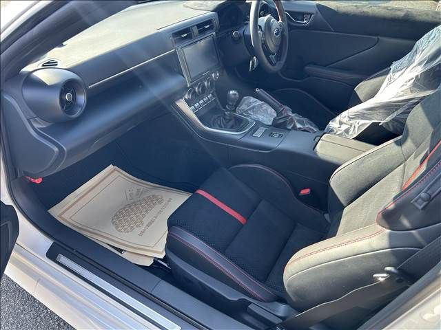 Subaru BRZ 2022-01 182193-4