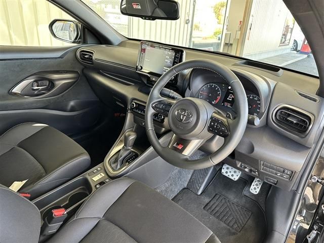 Toyota YARIS 2021-07 182554-4
