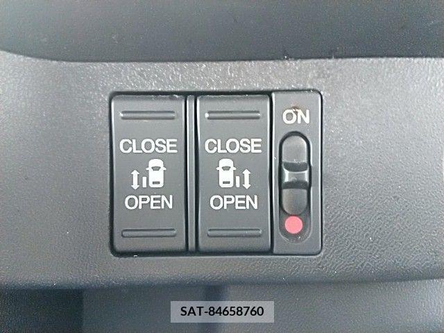 Honda STEP WGN 2018-03 368865-10