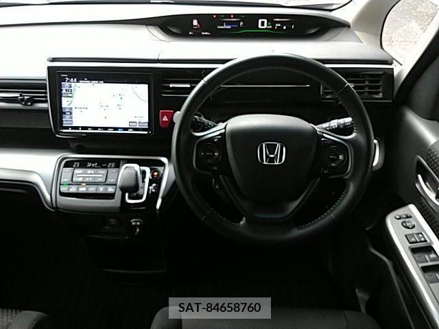 Honda STEP WGN 2018-03 368865-2