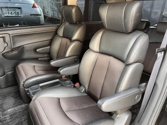 Nissan ELGRAND 2016-02 1472-17