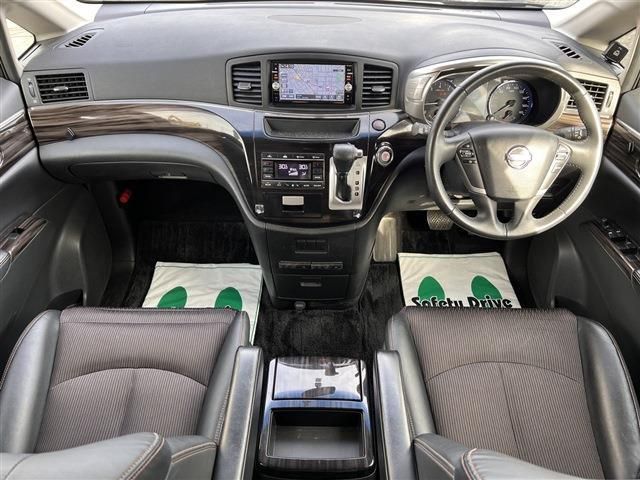 Nissan ELGRAND 2016-02 1472-9