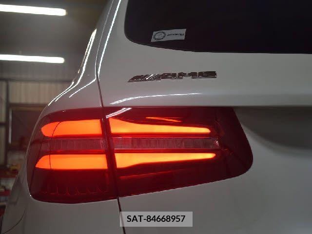 Amg C-CLASS 2018-10 336680-26
