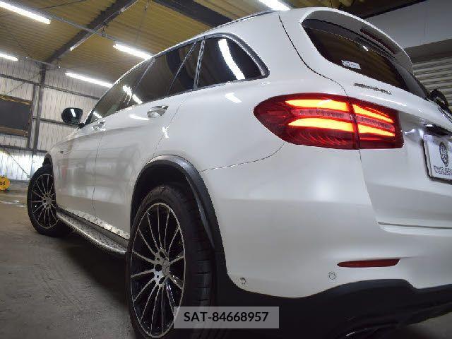 Amg C-CLASS 2018-10 336680-22
