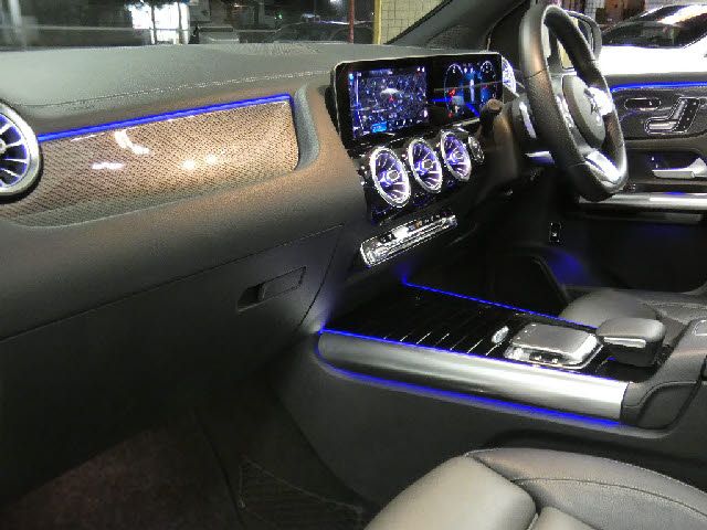 Mercedes Benz B-CLASS 2019-07 193087-1