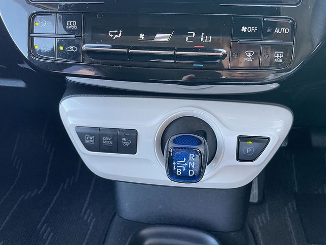 Toyota PRIUS 2016-03 19821-15