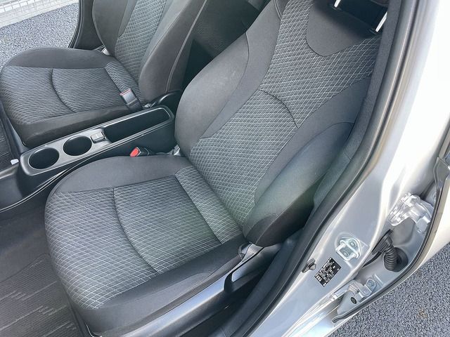 Toyota PRIUS 2016-03 19821-19