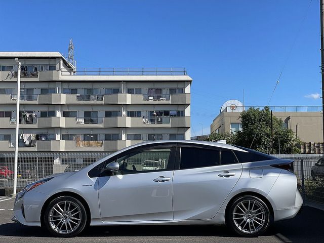 Toyota PRIUS 2016-03 19821-3