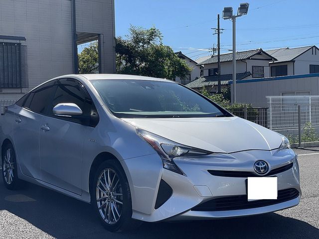 Toyota PRIUS 2016-03 19821-2