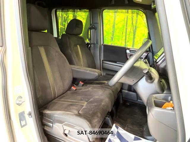Honda N BOX CUSTOM 2019-10 364768-7