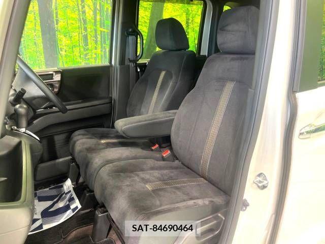 Honda N BOX CUSTOM 2019-10 364768-19