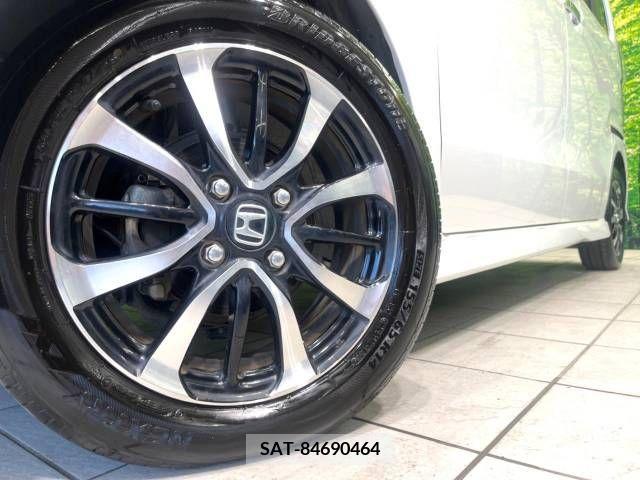 Honda N BOX CUSTOM 2019-10 364768-18