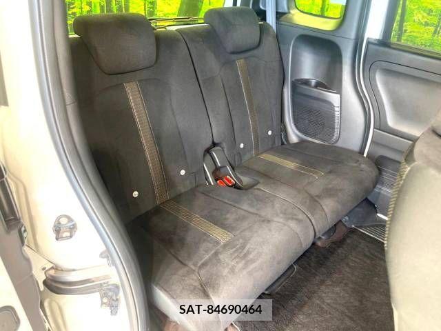 Honda N BOX CUSTOM 2019-10 364768-8
