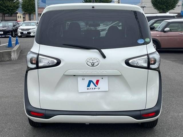 Toyota SIENTA 2016-04 20849-15