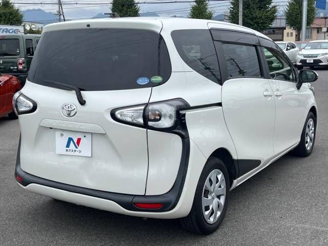 Toyota SIENTA 2016-04 20849-17