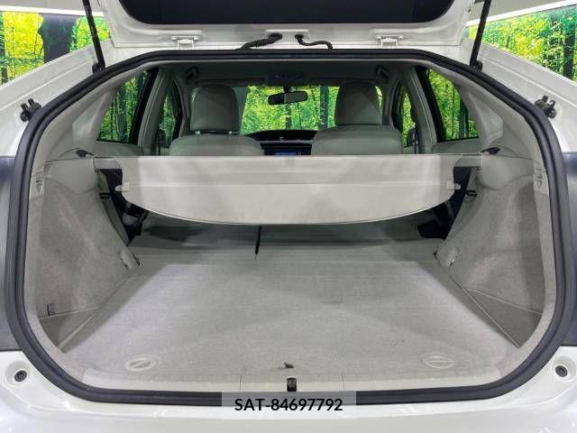 Toyota PRIUS 2011-08 343615-10