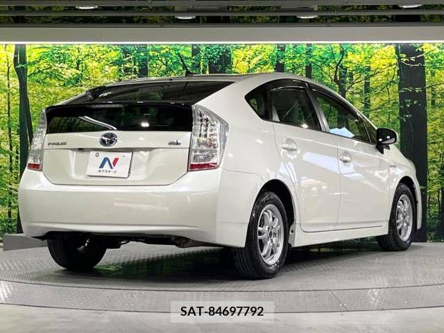 Toyota PRIUS 2011-08 343615-17