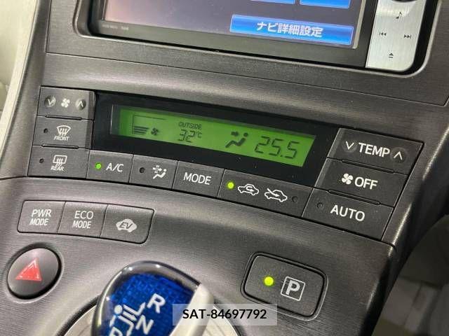 Toyota PRIUS 2011-08 343615-6