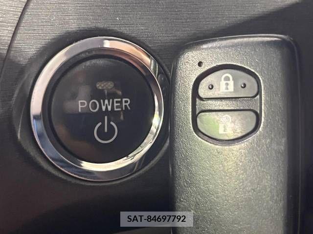 Toyota PRIUS 2011-08 343615-5