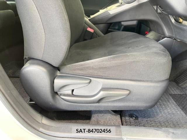 Toyota PRIUS 2013-09 213871-5
