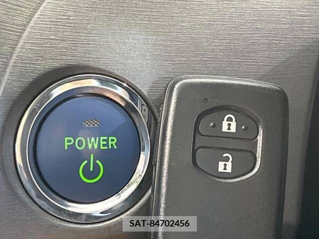 Toyota PRIUS 2013-09 213871-4