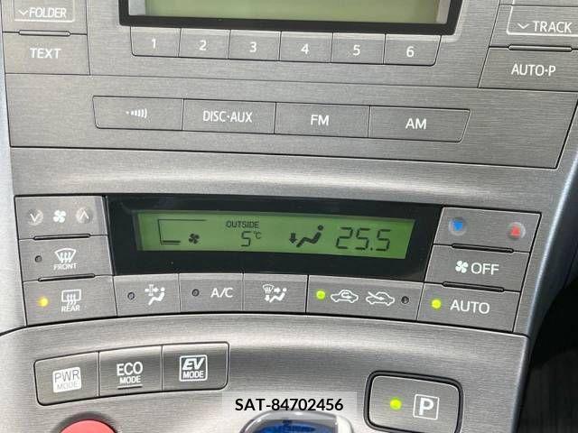 Toyota PRIUS 2013-09 213871-3