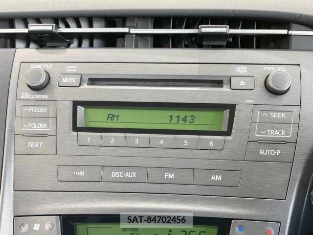 Toyota PRIUS 2013-09 213871-2