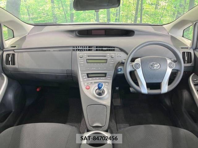 Toyota PRIUS 2013-09 213871-1
