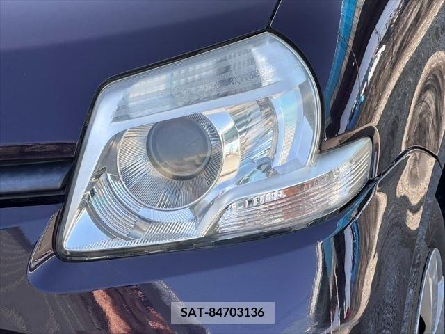 Toyota SIENTA 2011-10 213342-10
