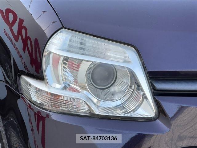 Toyota SIENTA 2011-10 213342-11