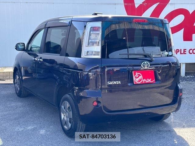 Toyota SIENTA 2011-10 213342-6