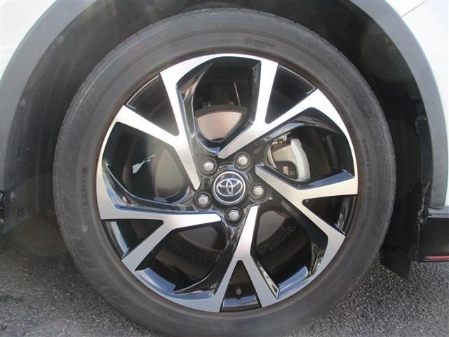 Toyota C-HR 2017-06 18519-24