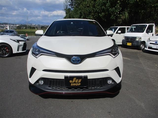 Toyota C-HR 2017-06 18519-1