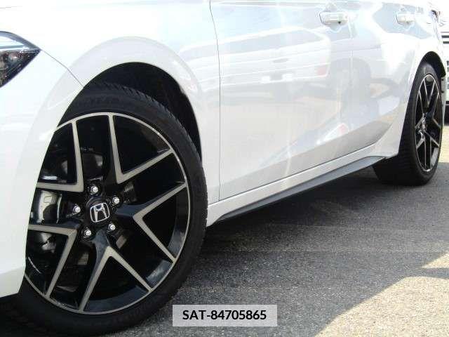 Honda CIVIC 2023-09 348368-18