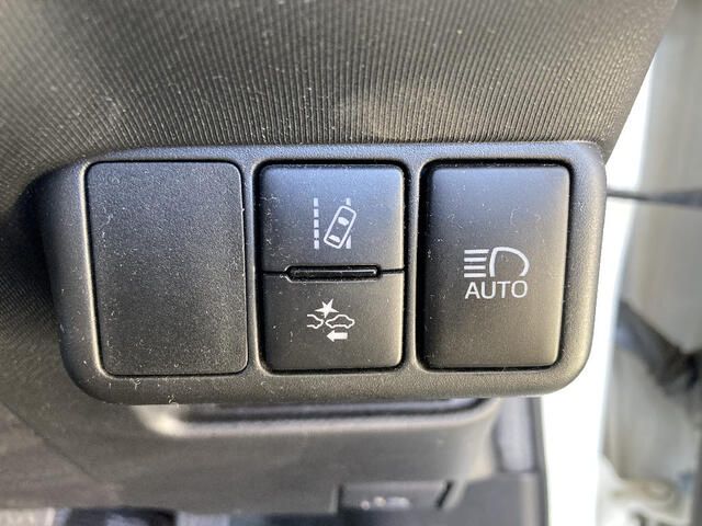 Toyota AQUA 2016-12 28203-13