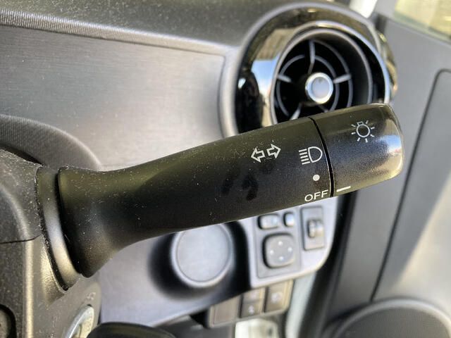 Toyota AQUA 2016-12 28203-11