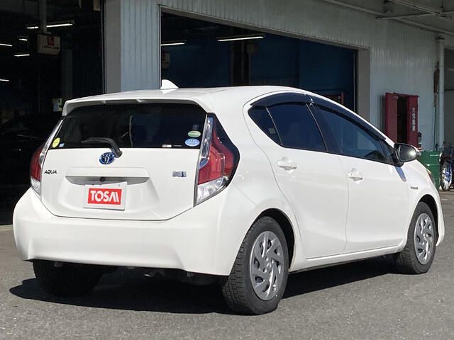 Toyota AQUA 2016-12 28203-1